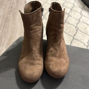 Oli Jolimall wedge booties in tan suede like material with a 2 inch heel